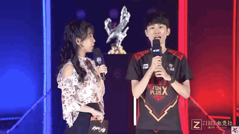 拉回海港擅 拉回海港擅